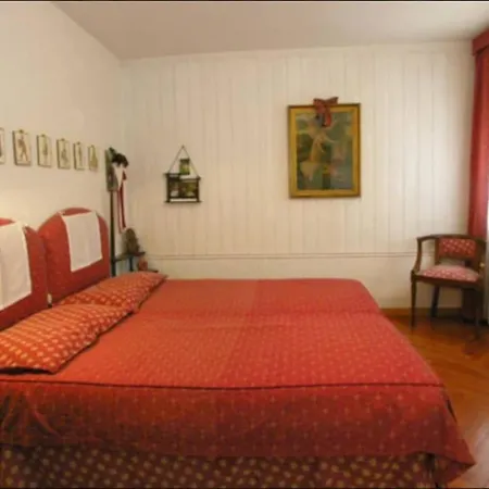 Walk On The Water ✧ 5 Minutes To Rialto Bridge Apartment *