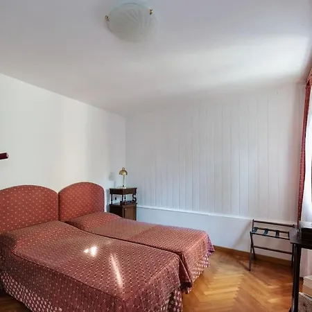 Walk On The Water ✧ 5 Minutes To Rialto Bridge